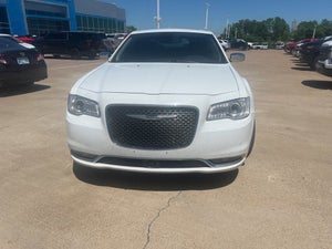 2017 Chrysler 300