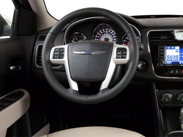 2013 Chrysler 200 Touring