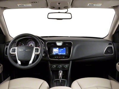 2013 Chrysler 200 Touring