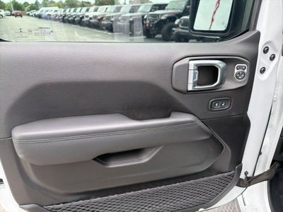 2023 Jeep Wrangler 4-Door Sahara Altitude 4x4