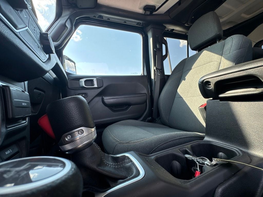 2025 Jeep Wrangler 4-Door Willys 4x4