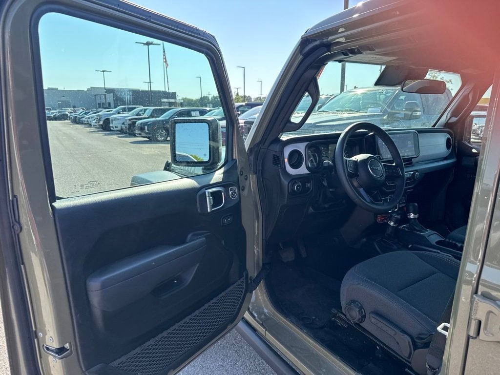 2025 Jeep Wrangler 4-Door Willys 4x4