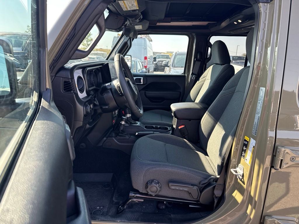 2025 Jeep Wrangler 4-Door Willys 4x4