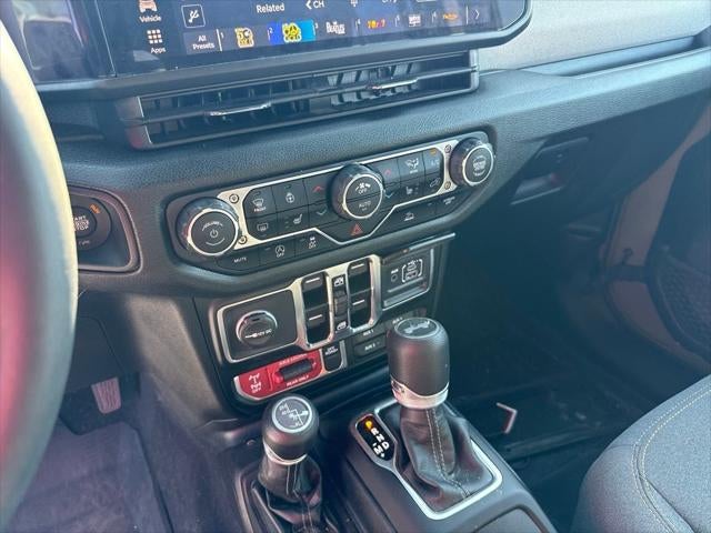 2025 Jeep Wrangler 4-Door Willys 4x4