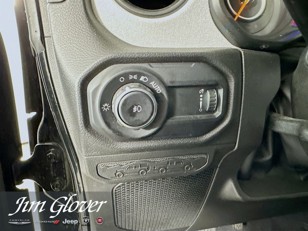 2025 Jeep Wrangler 4-Door Summit 4x4