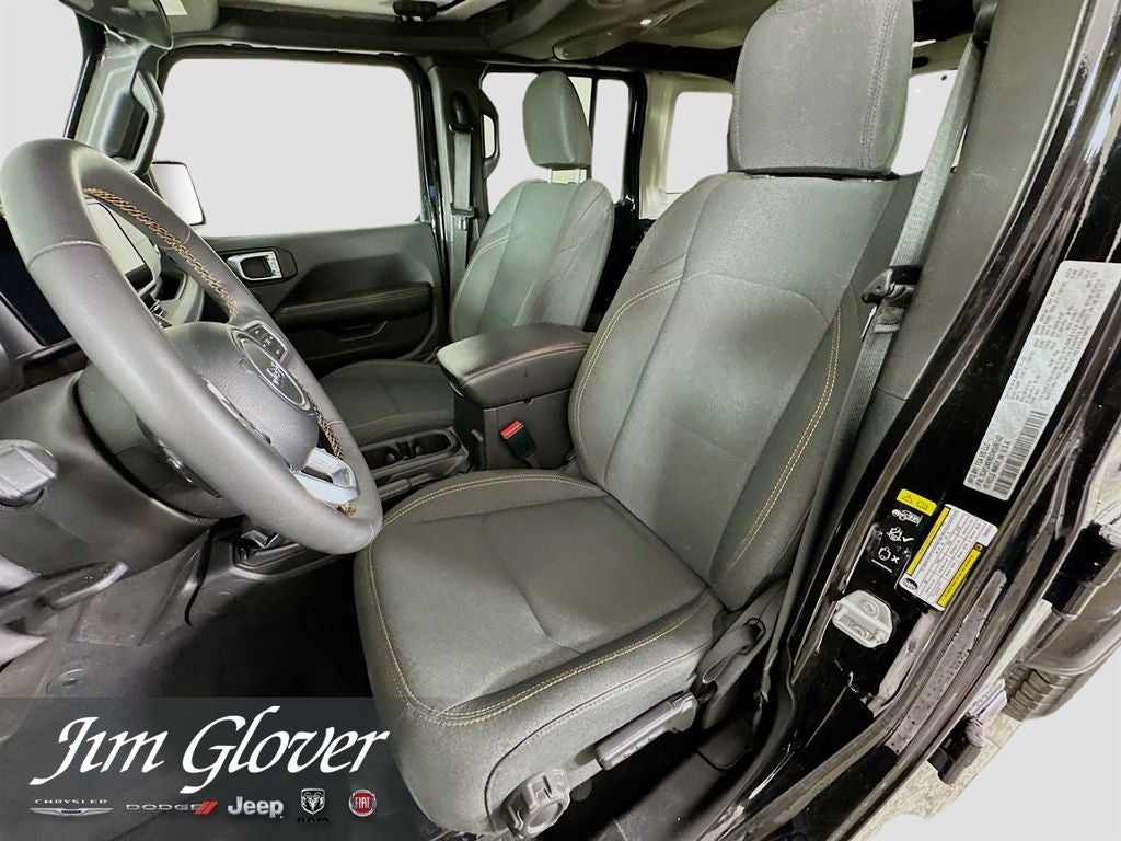 2025 Jeep Wrangler 4-Door Sahara 4x4