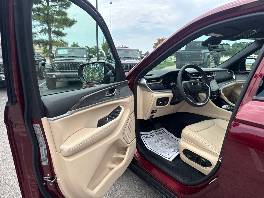 2025 Jeep Grand Cherokee Limited 4x4
