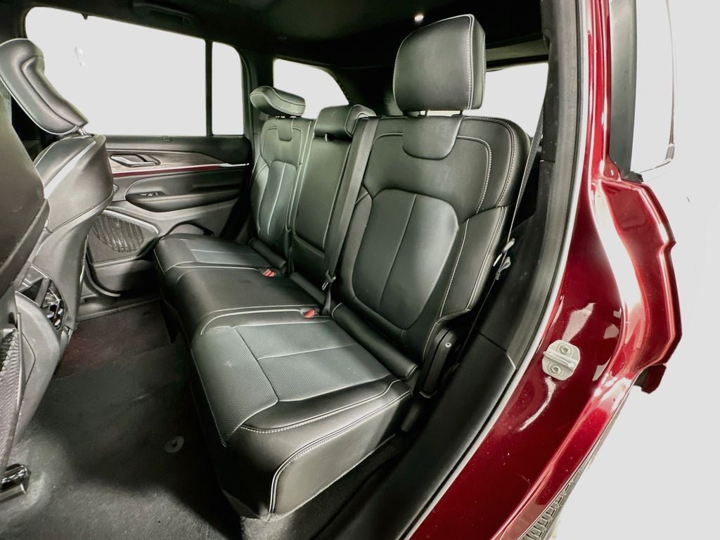 2025 Jeep Grand Cherokee Overland 4x4