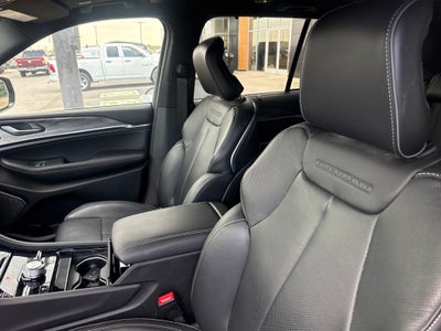 2025 Jeep Grand Cherokee Overland 4x4