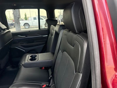 2025 Jeep Grand Cherokee Overland 4x4