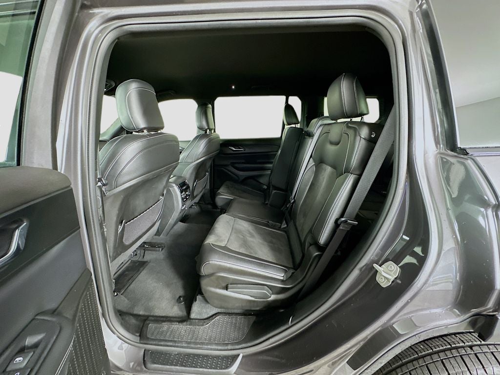 2024 Jeep Grand Cherokee L Altitude 4x4
