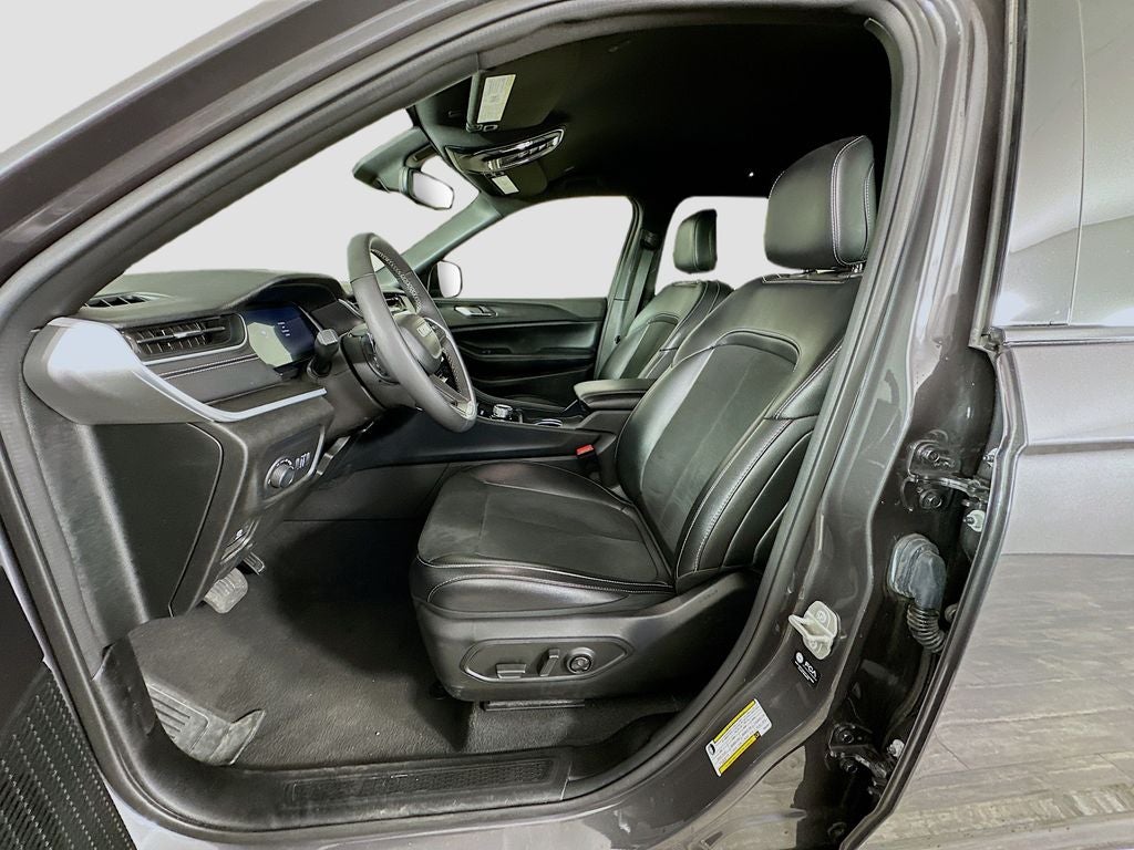2024 Jeep Grand Cherokee L Altitude 4x4