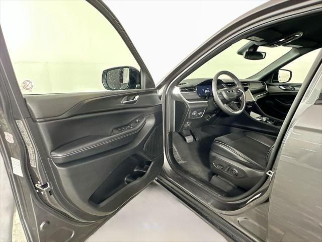 2024 Jeep Grand Cherokee L Altitude 4x4