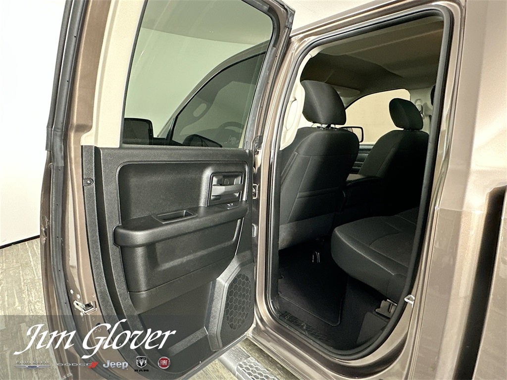 2021 RAM 1500 Classic Tradesman Quad Cab 4x2 6'4' Box