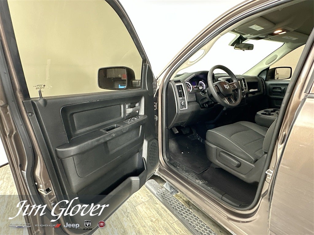 2021 RAM 1500 Classic Tradesman Quad Cab 4x2 6'4' Box