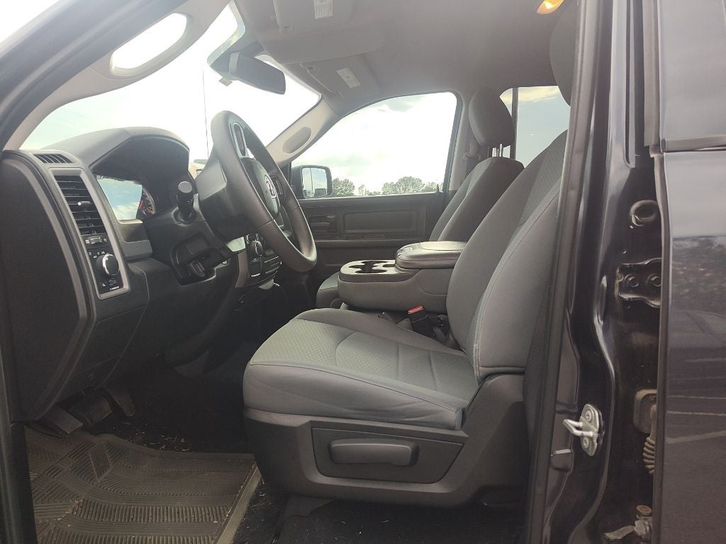 2018 RAM 1500 Tradesman Quad Cab 4x2 6'4' Box