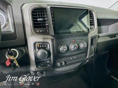 2017 RAM 1500 Express Quad Cab 4x4 6'4' Box
