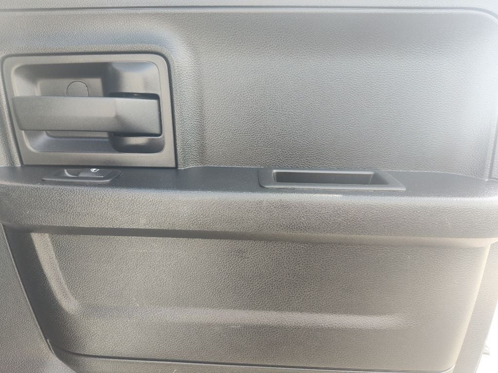 2017 RAM 1500 Tradesman Quad Cab 4x4 6'4' Box