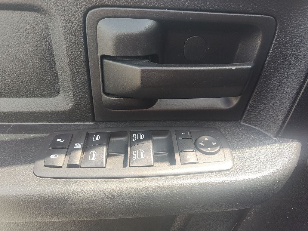 2017 RAM 1500 Tradesman Quad Cab 4x4 6'4' Box