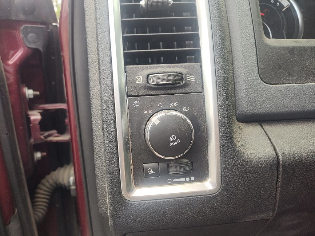 2018 RAM 1500 Big Horn Quad Cab 4x4 6'4' Box