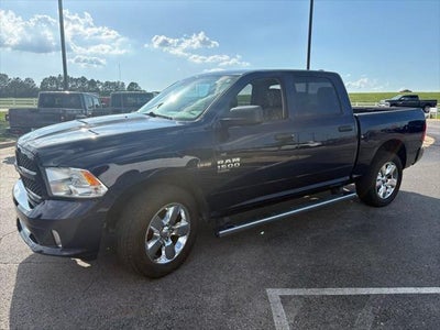 2019 RAM 1500 Classic Express Crew Cab 4x4 5'7' Box