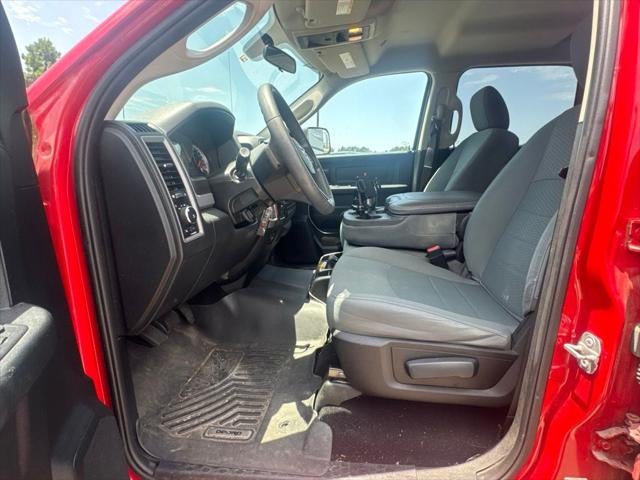 2019 RAM 1500 Classic Tradesman Crew Cab 4x4 5'7' Box