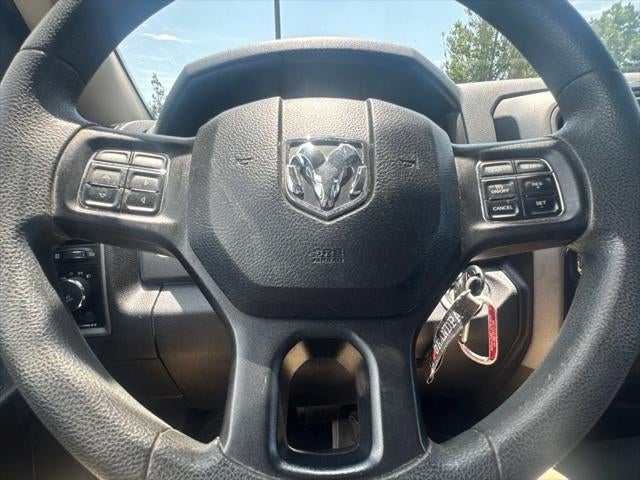 2019 RAM 1500 Classic Tradesman Crew Cab 4x4 5'7' Box