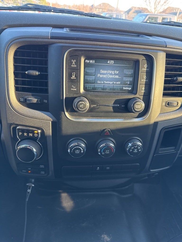 2018 RAM 1500 Express Crew Cab 4x4 5'7' Box