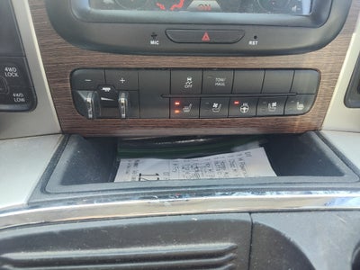 2017 RAM 1500 Laramie Crew Cab 4x4 5'7' Box