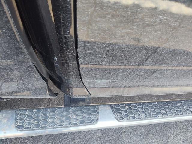 2017 RAM 1500 Laramie Crew Cab 4x4 5'7' Box