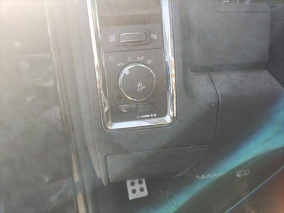 2017 RAM 1500 Laramie Crew Cab 4x4 5'7' Box