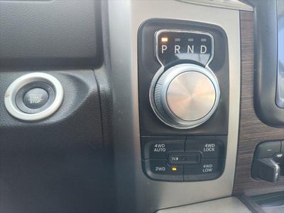 2017 RAM 1500 Laramie Crew Cab 4x4 5'7' Box