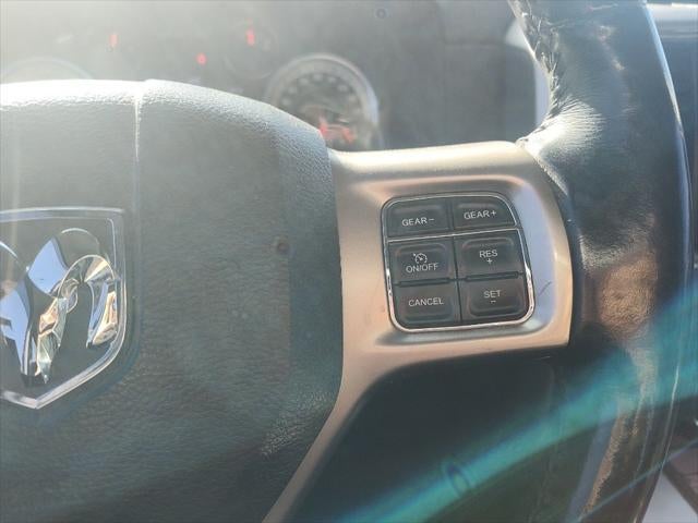 2017 RAM 1500 Laramie Crew Cab 4x4 5'7' Box