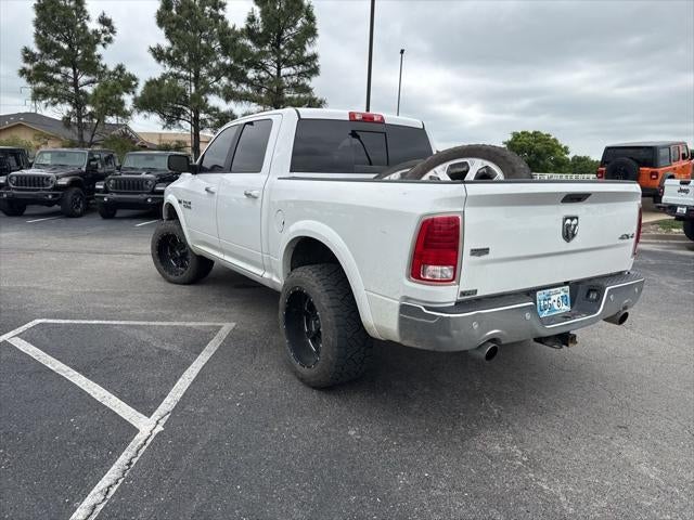 2017 RAM 1500 Laramie Crew Cab 4x4 5'7' Box