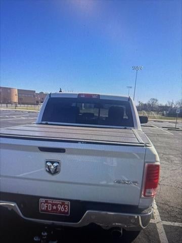 2017 RAM 1500 Laramie Crew Cab 4x4 5'7' Box