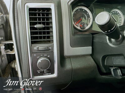 2020 RAM 1500 Classic SLT Crew Cab 4x4 6'4' Box