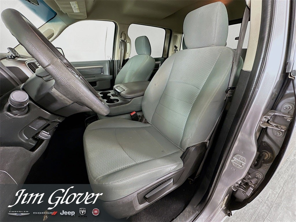 2020 RAM 1500 Classic SLT Crew Cab 4x4 6'4' Box