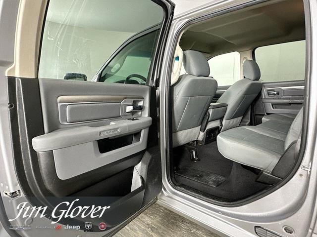 2020 RAM 1500 Classic SLT Crew Cab 4x4 6'4' Box