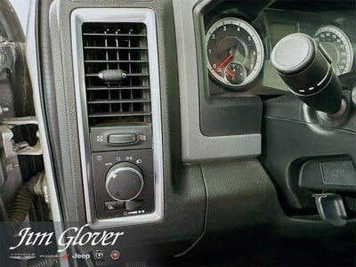 2020 RAM 1500 Classic SLT Crew Cab 4x4 6'4' Box