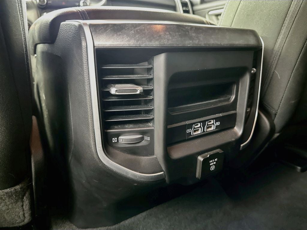 2022 RAM 1500 Big Horn Quad Cab 4x2 6'4' Box