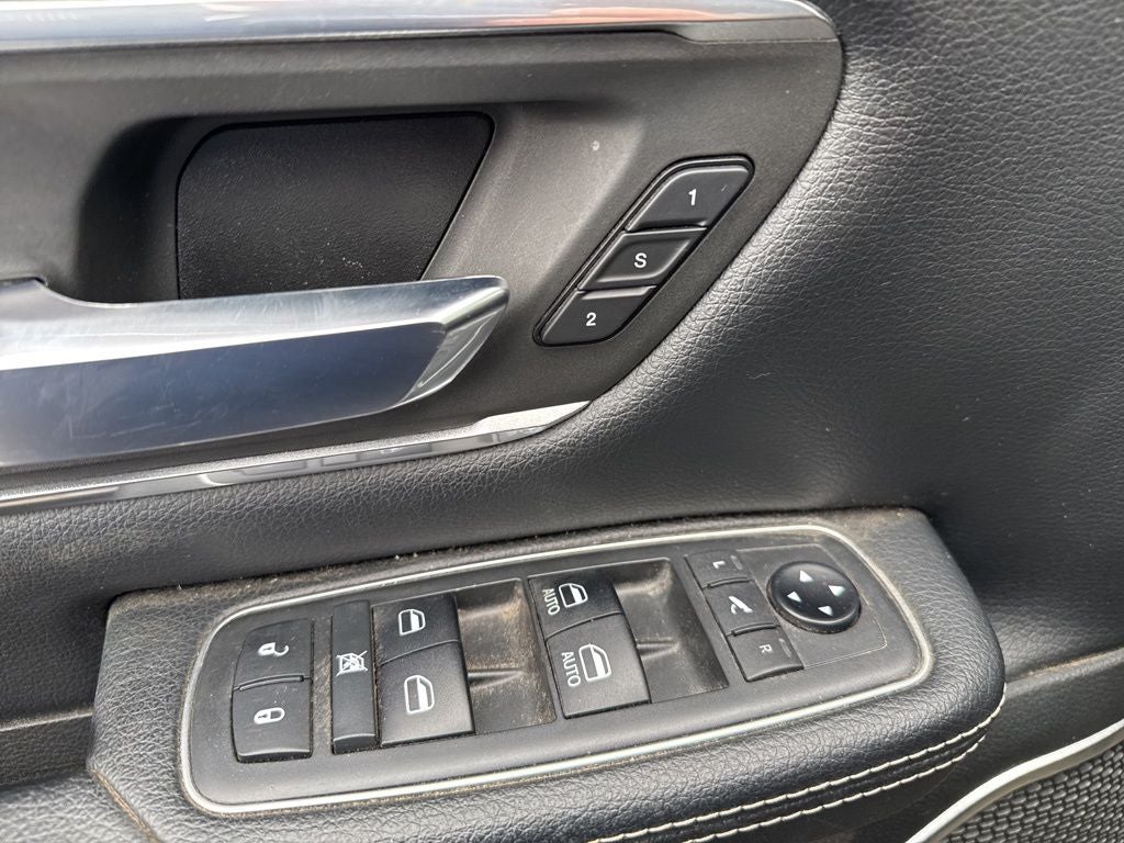 2019 RAM 1500 Laramie Crew Cab 4x2 5'7' Box