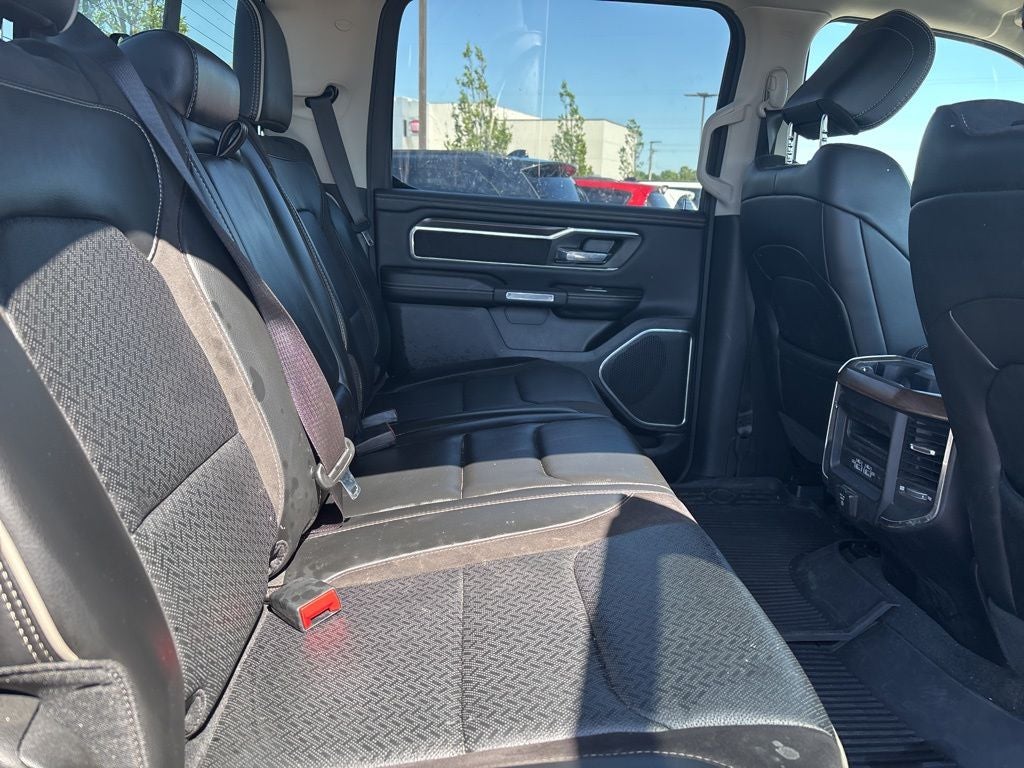 2022 RAM 1500 Laramie Crew Cab 4x2 5'7' Box