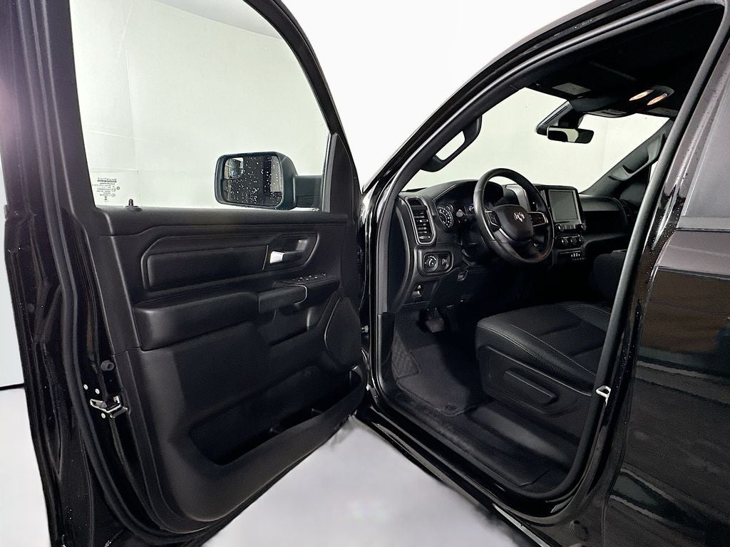 2025 RAM 1500 Tradesman Quad Cab 4x4 6'4' Box