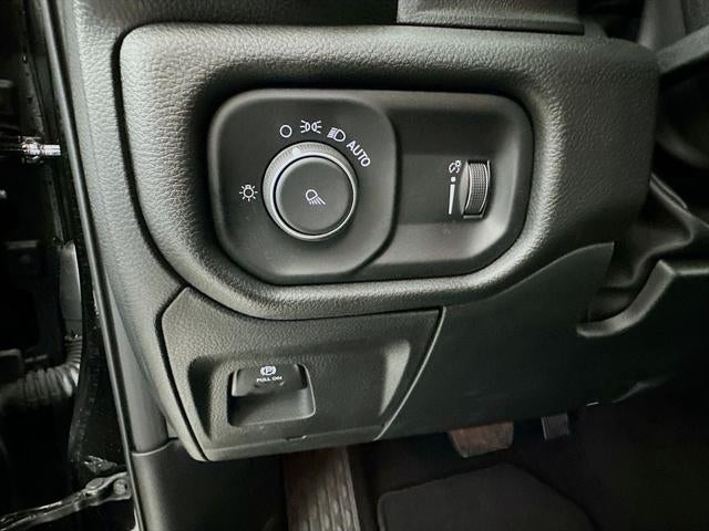 2025 RAM 1500 Tradesman Quad Cab 4x4 6'4' Box