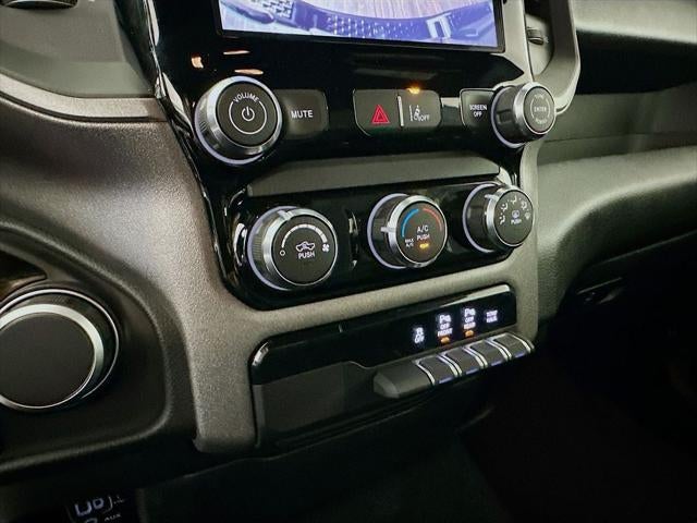 2025 RAM 1500 Tradesman Quad Cab 4x4 6'4' Box