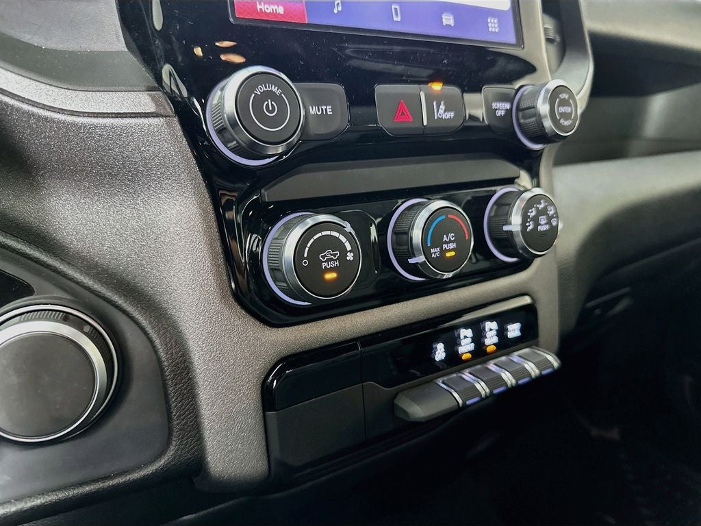 2025 RAM 1500 Tradesman Quad Cab 4x4 6'4' Box
