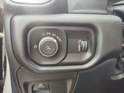 2025 RAM 1500 Tradesman Crew Cab 4x4 5'7' Box