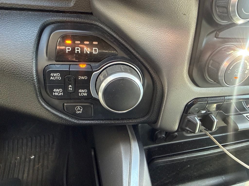 2020 RAM 1500 Lone Star Crew Cab 4x4 6'4' Box