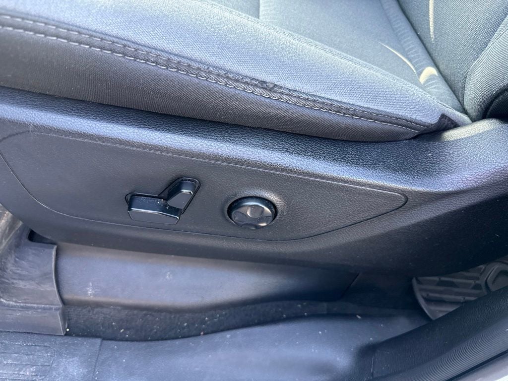 2020 RAM 1500 Lone Star Crew Cab 4x4 6'4' Box