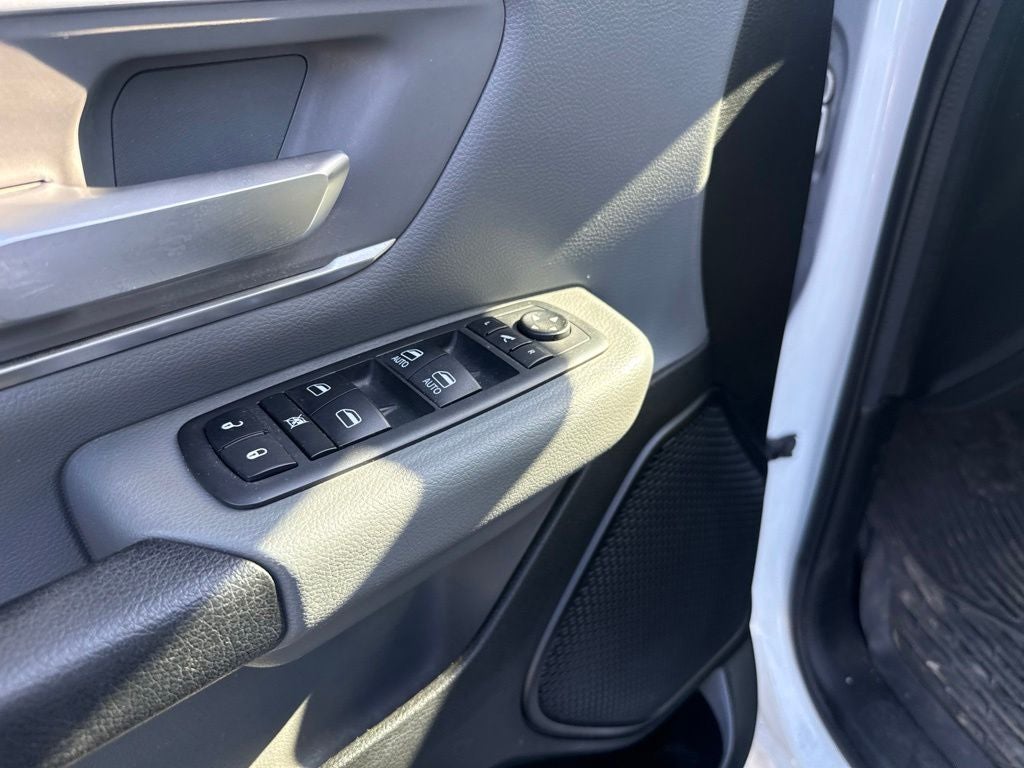 2020 RAM 1500 Lone Star Crew Cab 4x4 6'4' Box